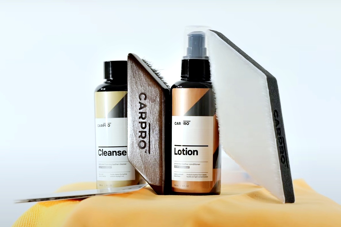 Sada pro péči o kožený interiér CarPro SkinCare kit